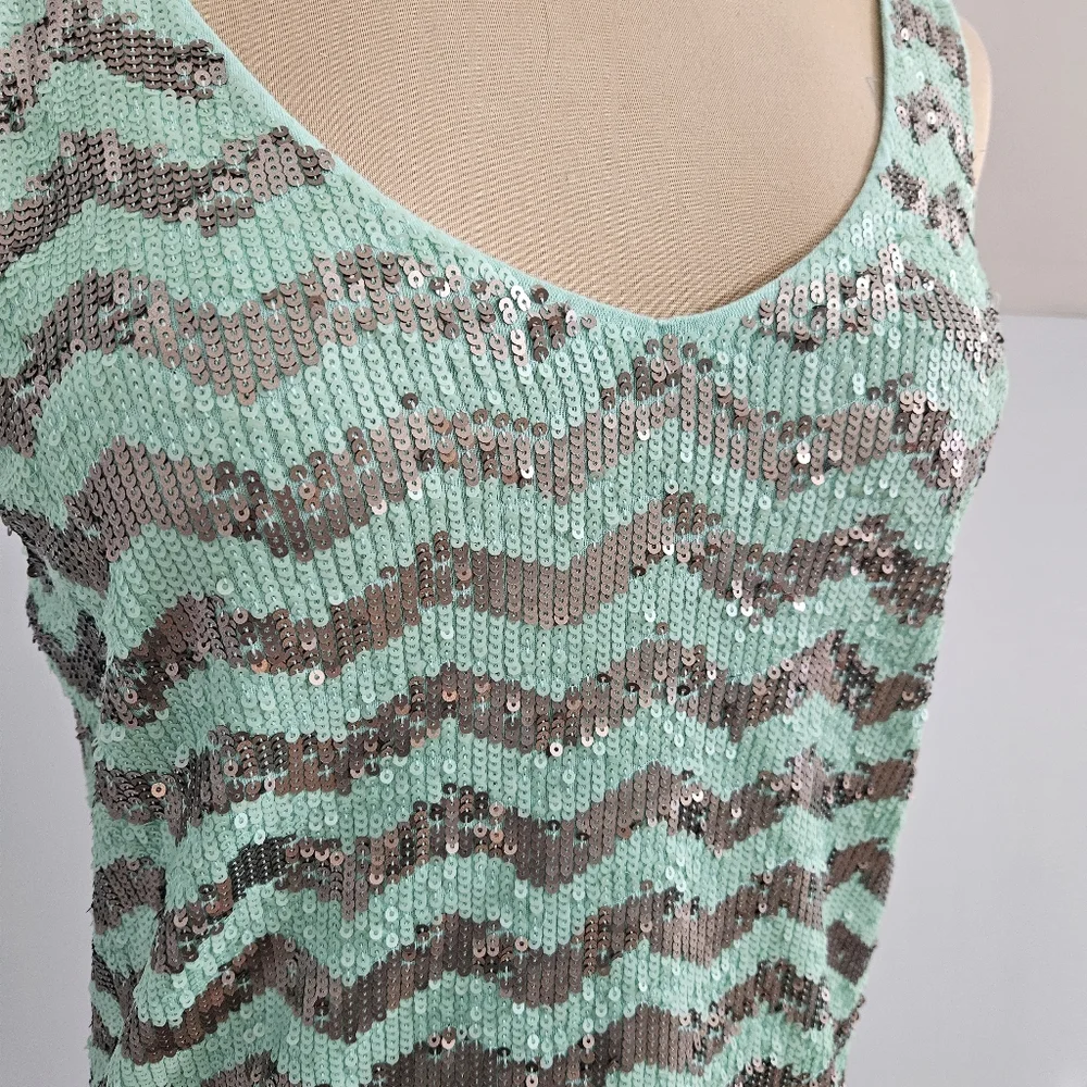 J. Crew‎ Mint Green Sequin Chevron Tank Top Sleeveless Scoop Neck Size M Casual